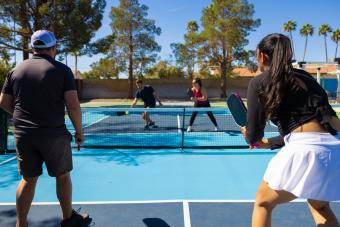 20 Benefits of Pickleball & Reasons to Try It 